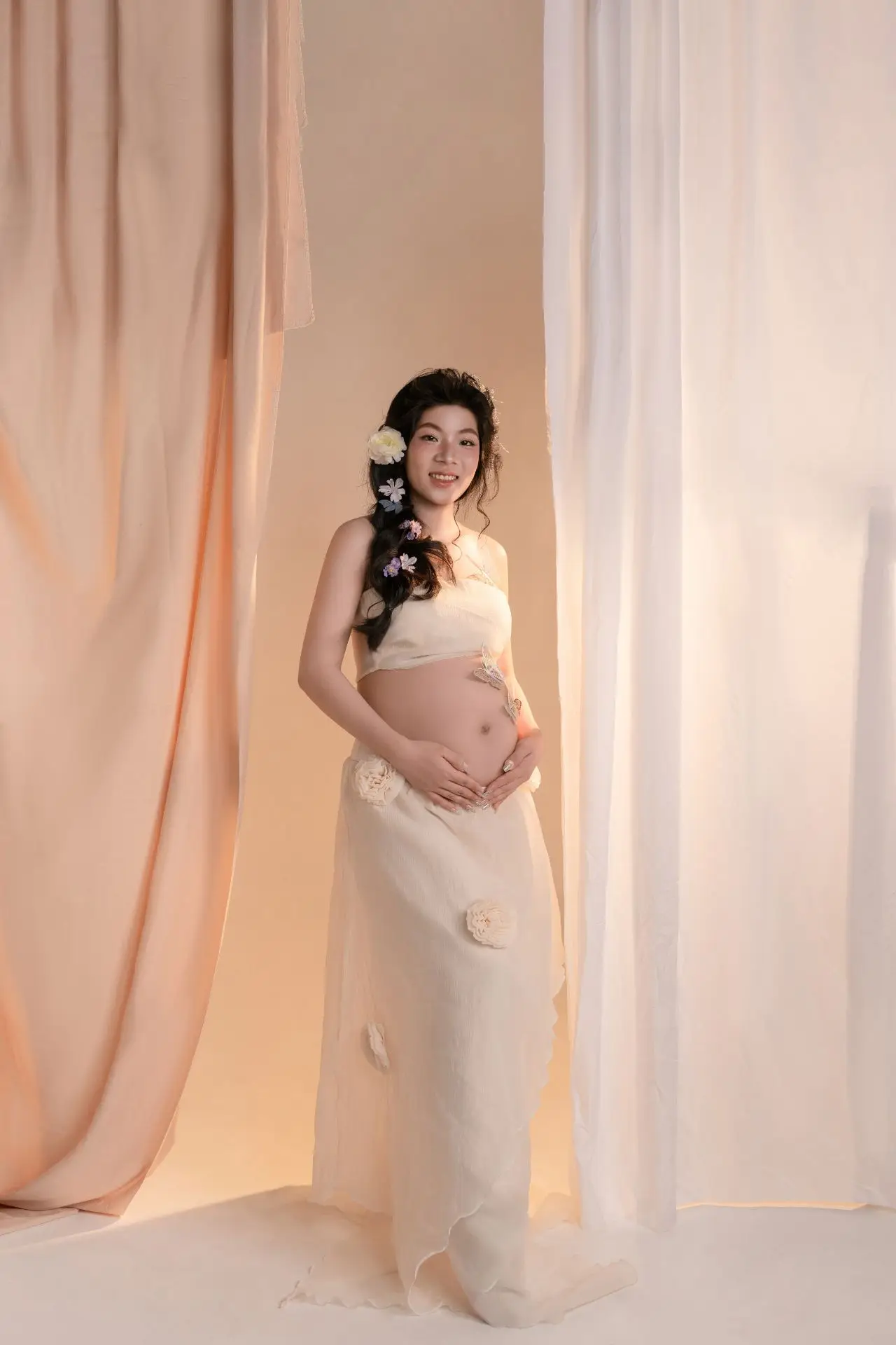 Concept “Love in Bloom” – Tình Yêu Nở Hoa Qua Từng Cái Ôm Của Mẹ Và Bé 🌸 - Ảnh 2