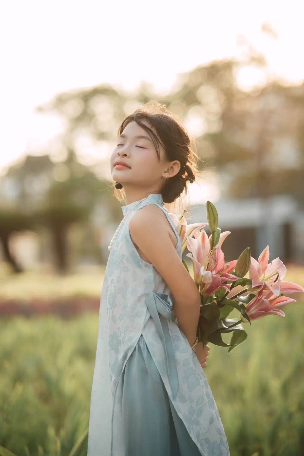 Concept “Golden Petals” – Khi Hoàng Hôn Nhuộm Vàng Những Cánh Hoa 🌅 - Ảnh 4