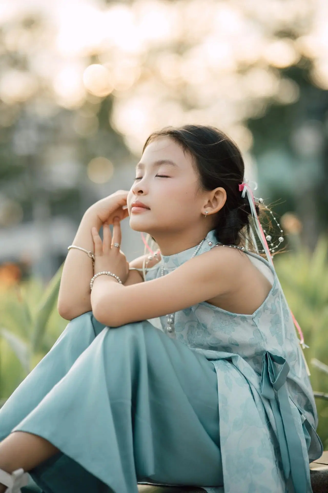 Concept “Golden Petals” – Khi Hoàng Hôn Nhuộm Vàng Những Cánh Hoa 🌅 - Ảnh 3