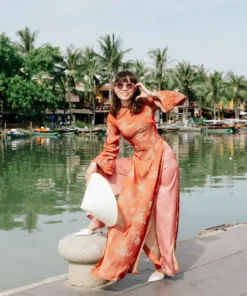 Alternative view of Concept “Áo Dài & Sunshine” – Vẻ Đẹp Truyền Thống Gặp Gỡ Năng Lượng Tươi Mới 🌼