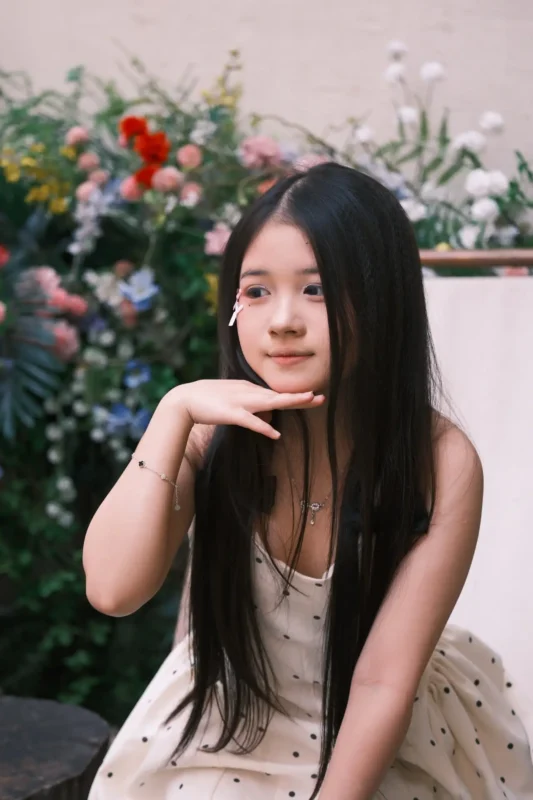 Concept “Pure Bloom” – Đóa Hoa Trong Trẻo Khẽ Nở Giữa Ánh Sáng Dịu Dàng 🌸