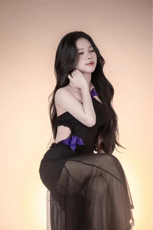 Concept “Velvet Elegance” – Vẻ Đẹp Mềm Mại Và Sang Trọng Như Nhung Lụa