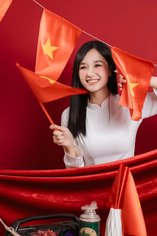 Concept “Vietnam in My Heart” – Tình Yêu Tổ Quốc Dịu Dàng Trong Tà Áo Dài Trắng ❤️